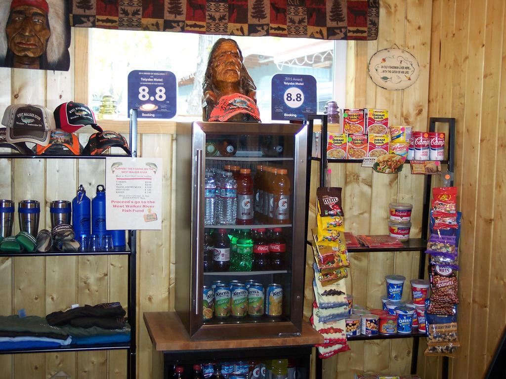 Toiyabe Motel Walker Extérieur photo